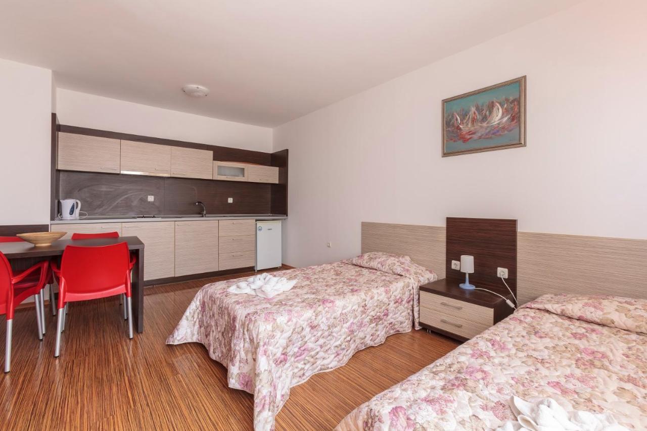Guest Apartments Co Morenia Sunny Beach Exterior photo